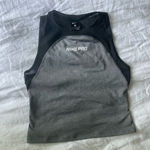 nike workout crop top